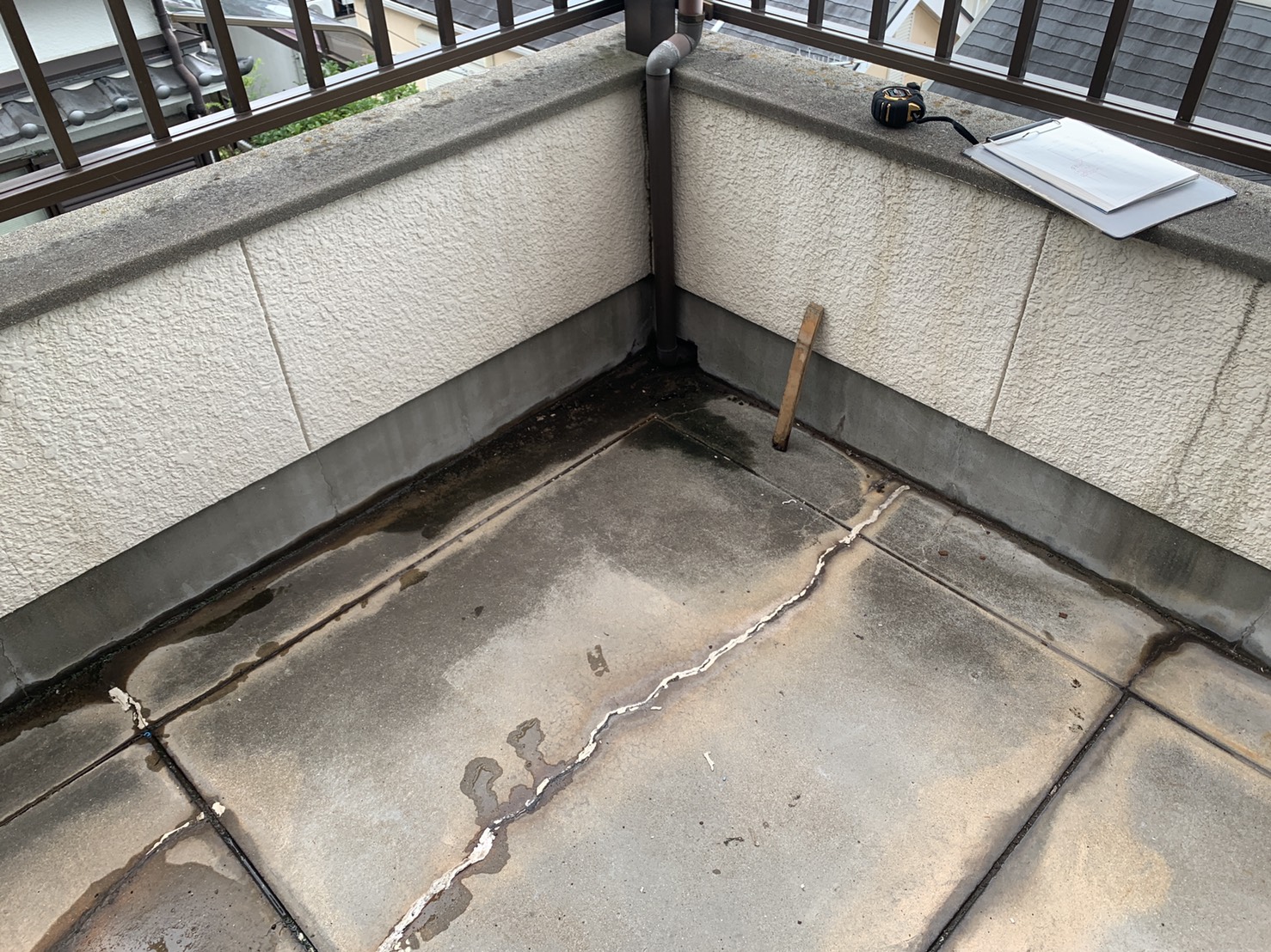 経年劣化しているベランダ防水