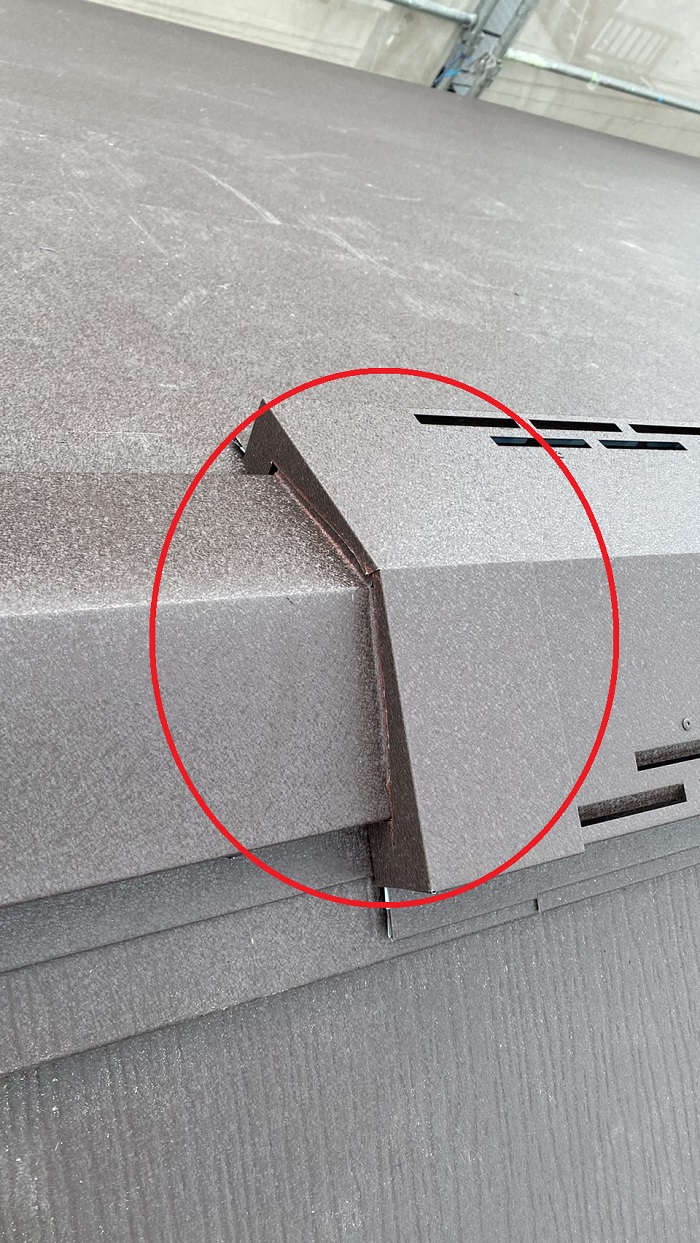 換気棟の端部カバー