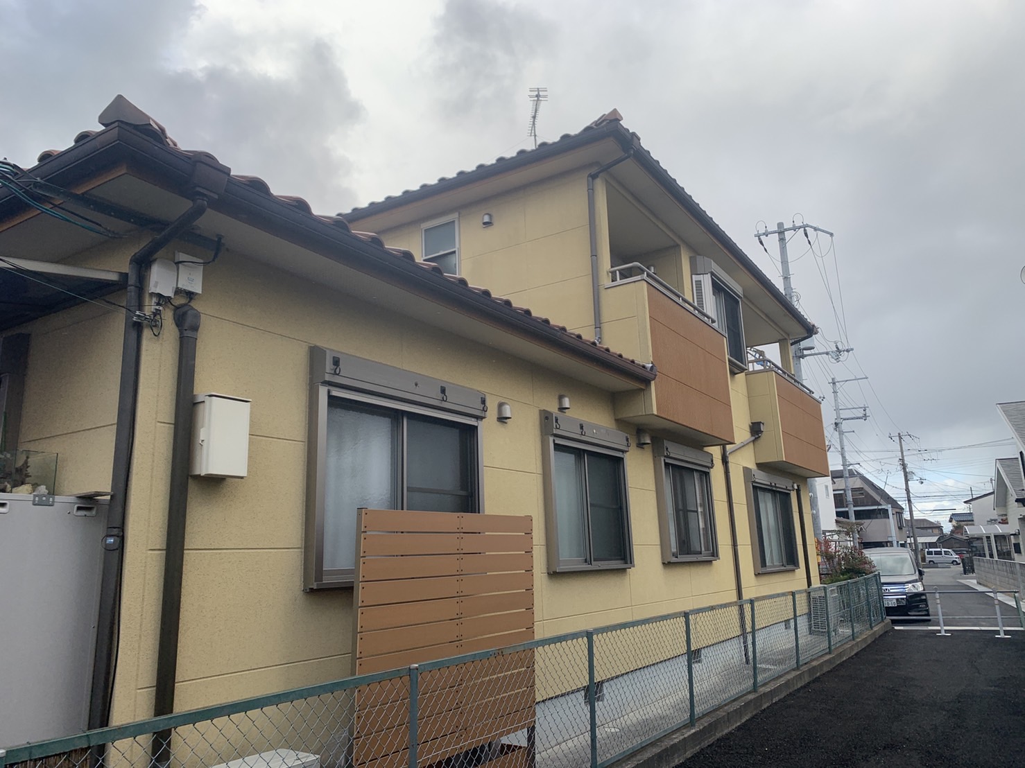 加古川市で外壁の剥がれが発生しているお家