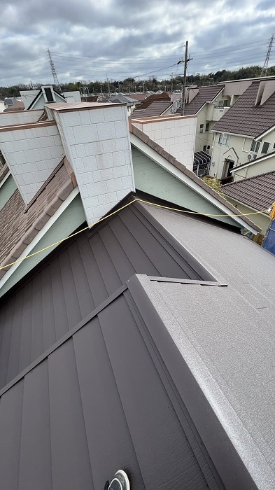 神戸市東灘区で屋根葺き替え工事を行った後の様子