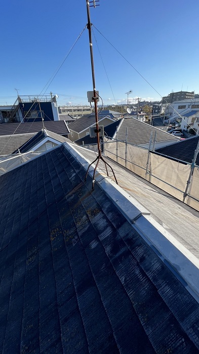 神戸市長田区で屋根カバー工事を行う前の様子