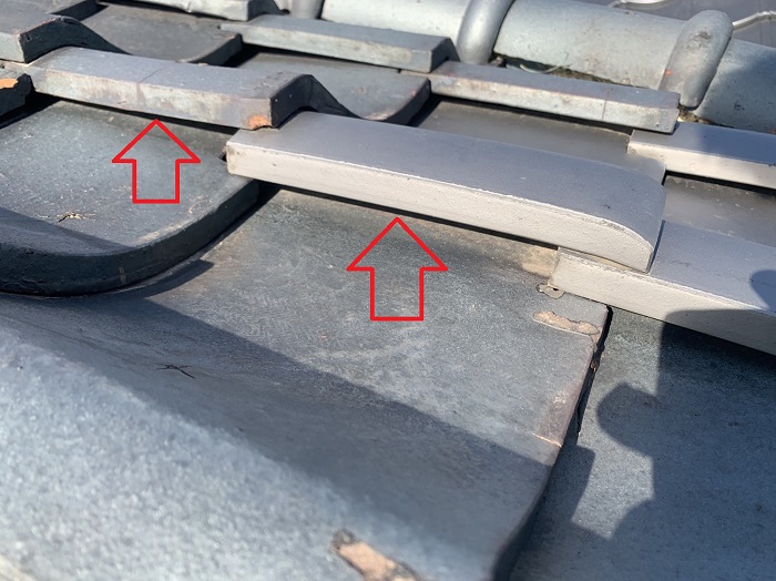 瓦屋根に出来ている隙間