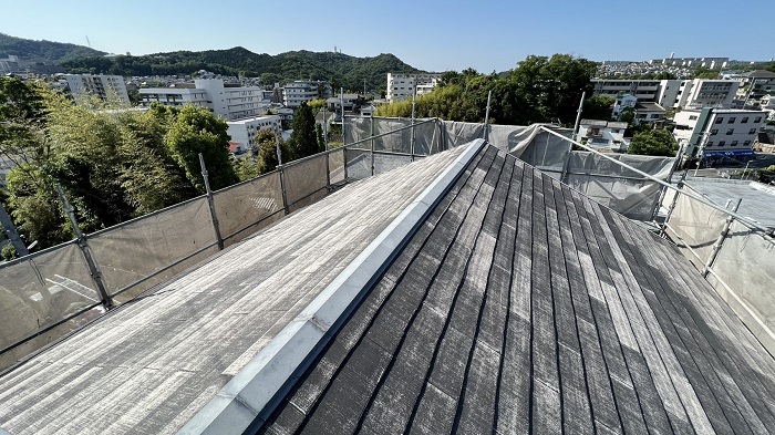 屋根リフォーム工事を行う前のスレート屋根