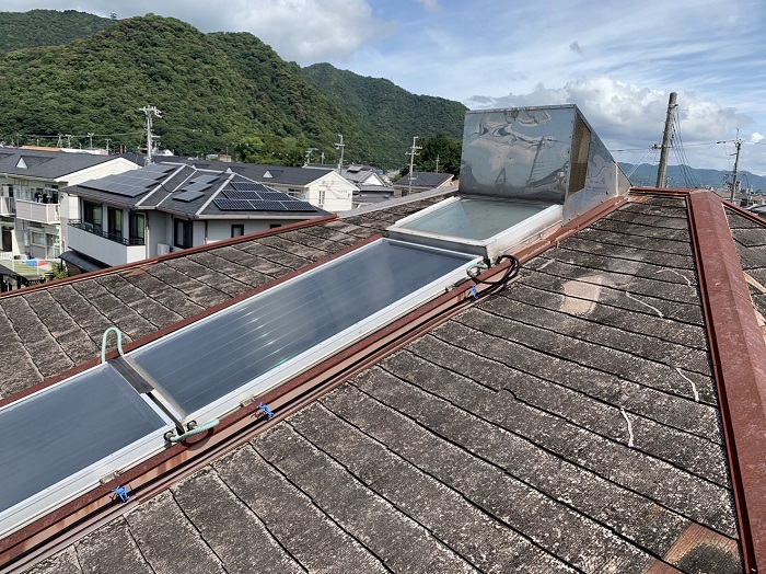 神戸市須磨区で温水パネルを撤去する前の様子