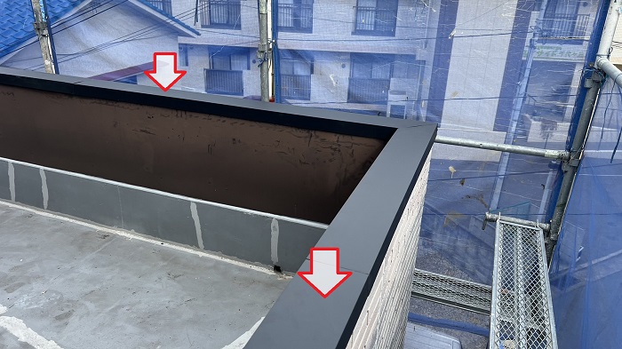 板金を使って補修した笠木