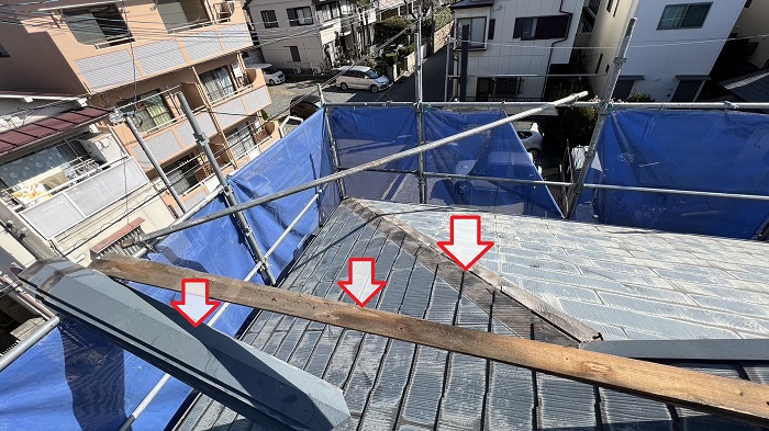 棟板金と貫板を撤去した様子