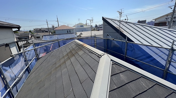 神戸市灘区で屋根葺き替え工事を行う前の様子