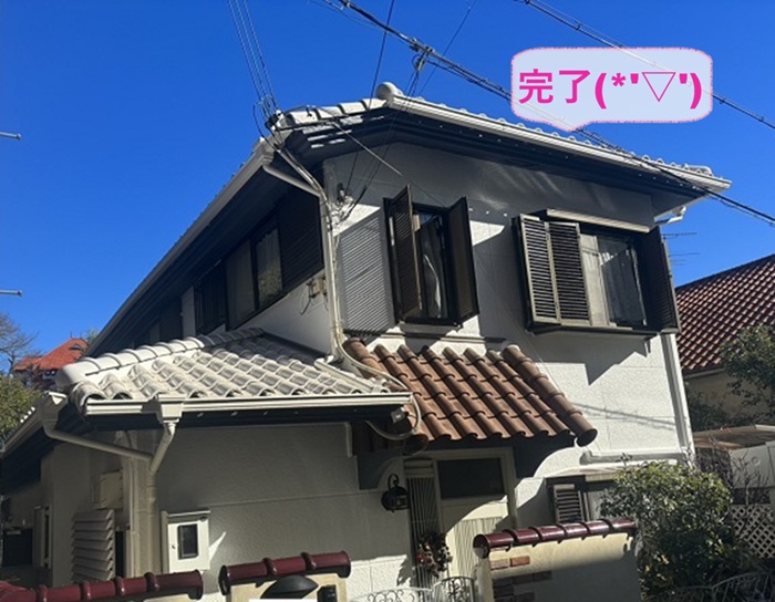 宝塚市で耐候性に優れた高耐久塗料を用いた外壁リフォームが完了した現場の様子