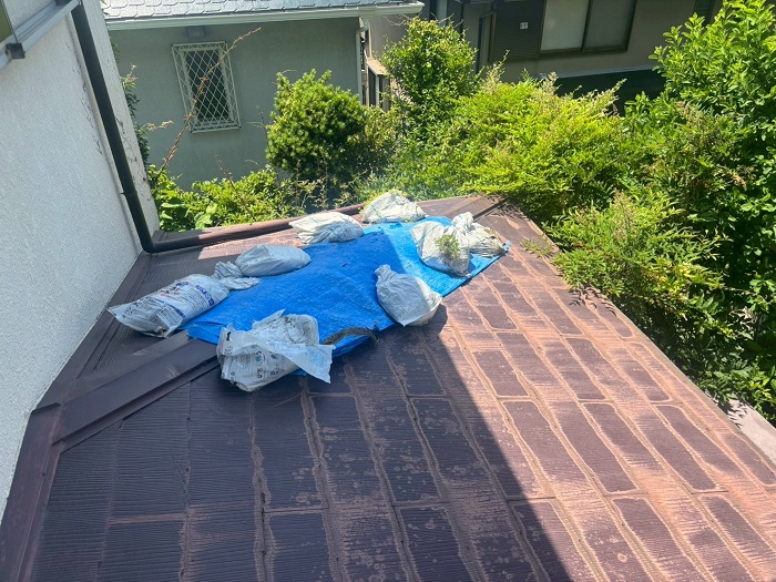 宝塚市でカラーベスト屋根の部分補修として強風被害を低価格に修理