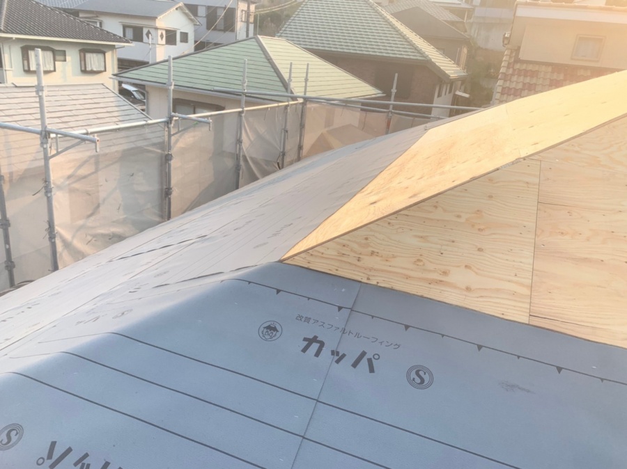防水シートを貼った様子