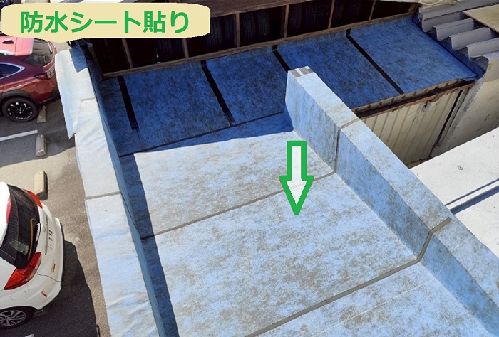 防水シート貼り