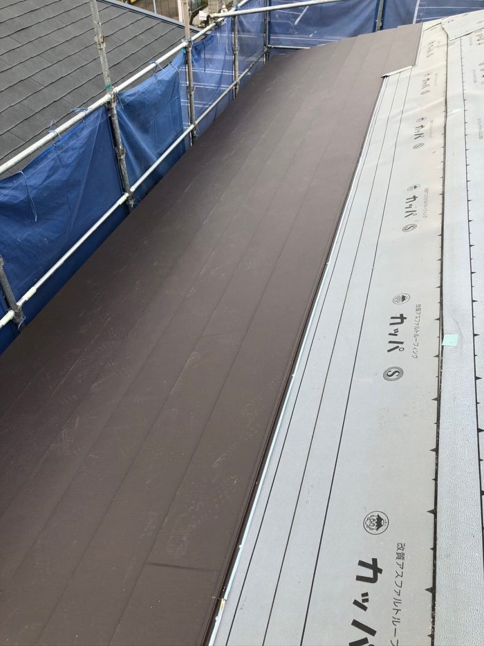 下から葺いている途中