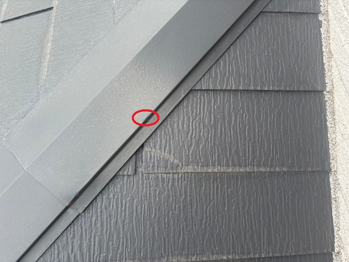 棟板金の釘の浮き