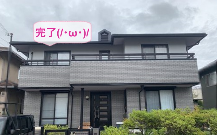 加古川市でお勧め塗料のパーフェクトトップを用いた外壁塗装が完了した現場の様子