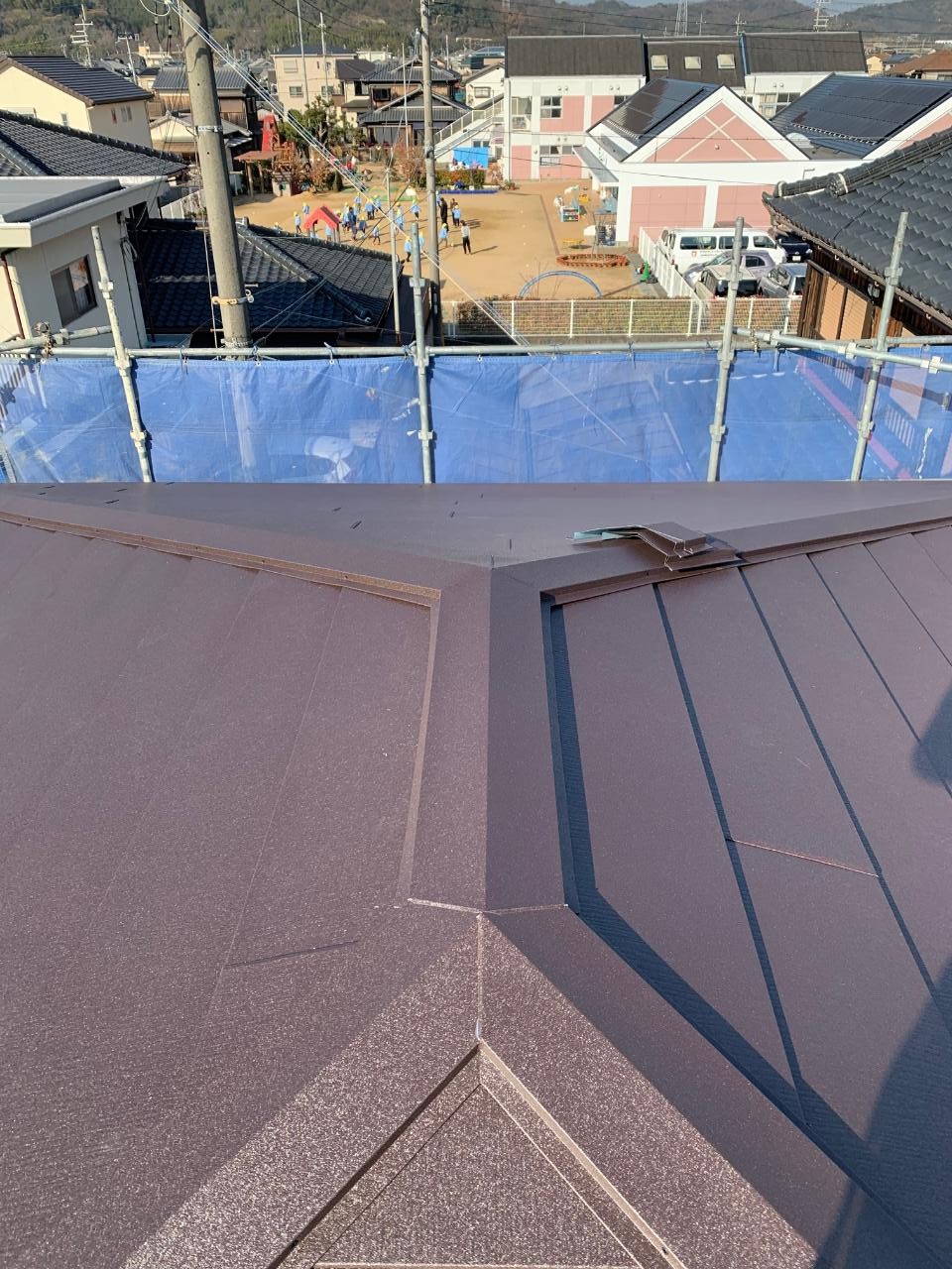 完成した金属屋根の様子