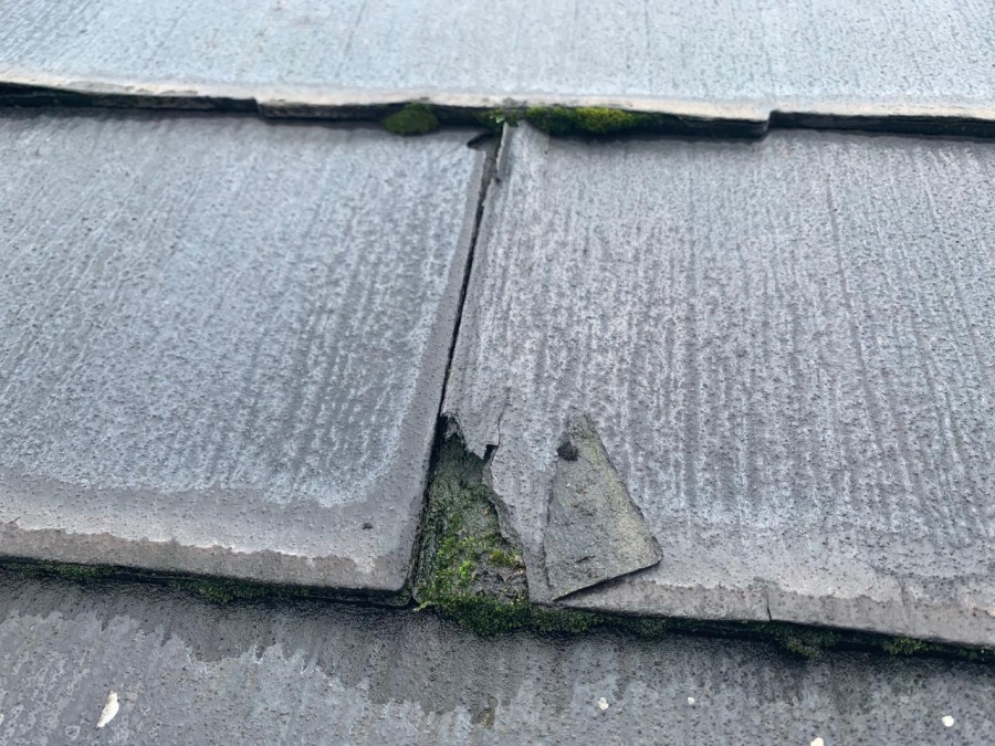 淡路市でのスレート屋根点検でのカラーベストの様子