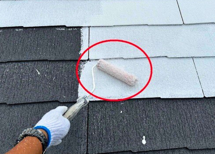 市川町　スレート屋根の下塗り