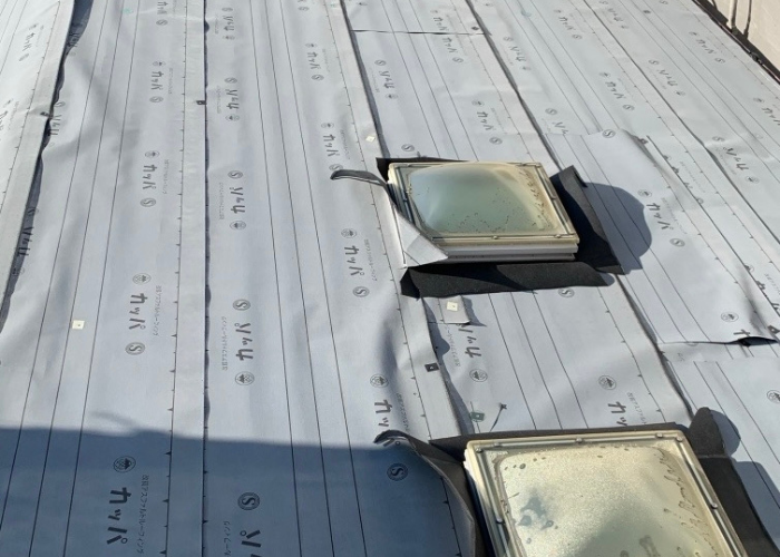 南あわじ市　屋根カバー工法で防水シートを貼った様子