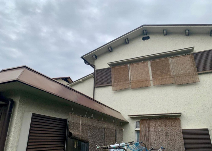 南あわじ市　屋根カバー工法前の建物の様子