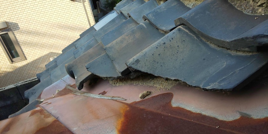 西宮市瓦屋根劣化腐食