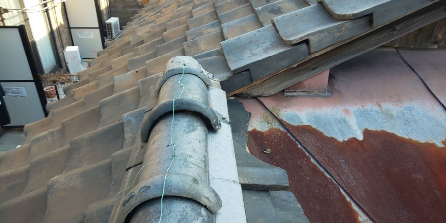 西宮市瓦屋根腐食