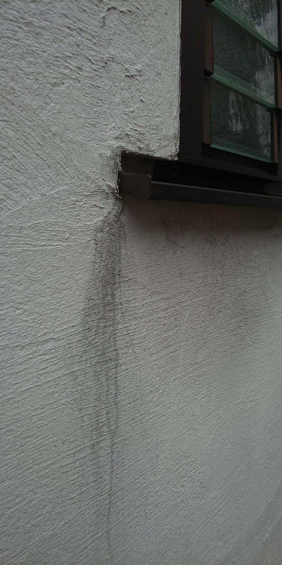 西宮市外壁傷み発生