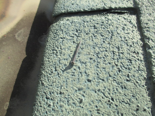 アスファルトシングル屋根ビス外れ