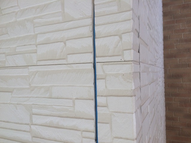 サイディング目地