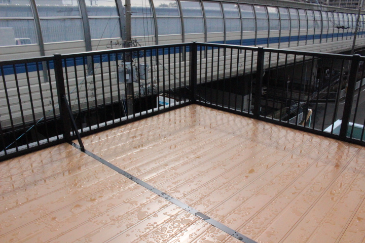 バルコニー屋根修理２