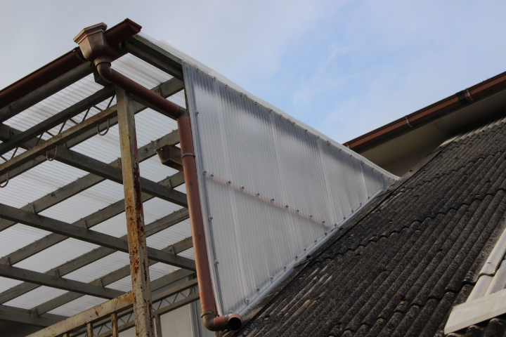 尼崎市ポリカ波板修理9