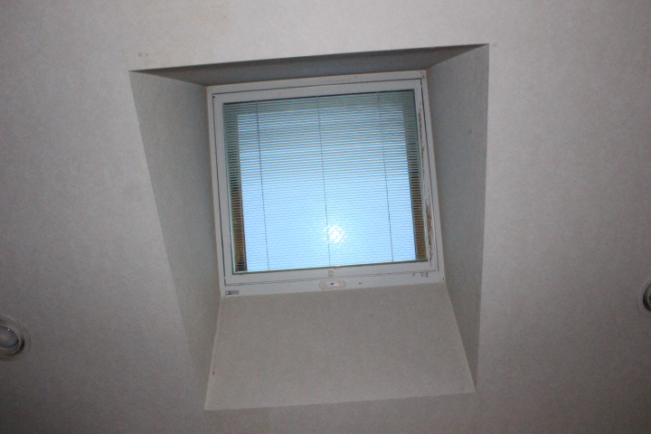 天窓雨漏り修理５