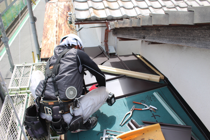 西宮市庇屋根修理１０
