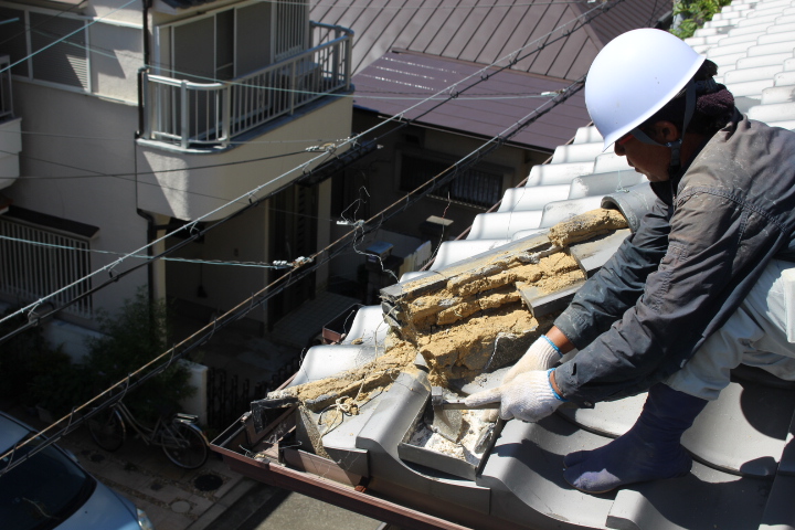 西宮市瓦修理駒隅巴６