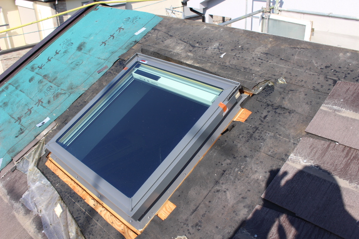 西宮市天窓取替え９