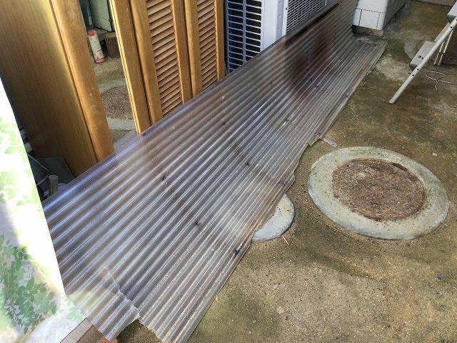 飛んでしまって保管されている波板