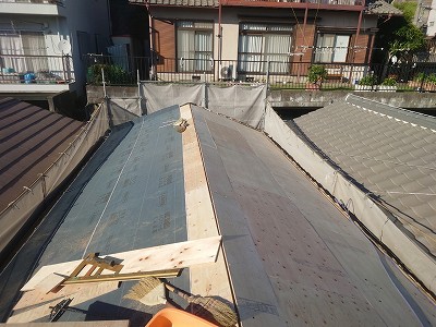 コンパネ補強、防水紙