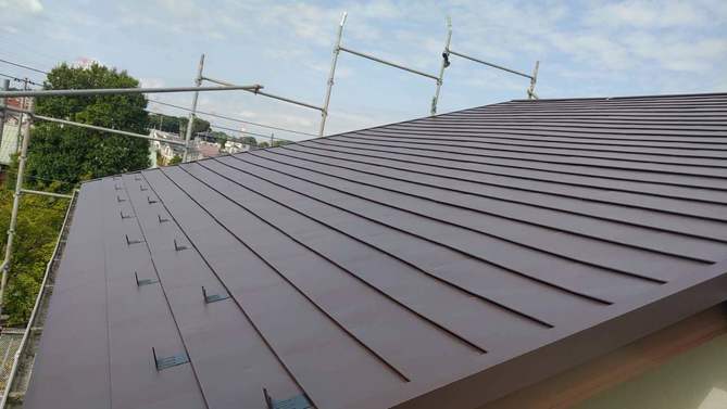 ガルバリウム鋼板のカバー工法