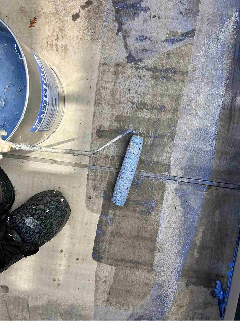 リボール防水工事下塗り