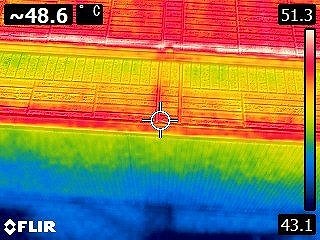 塗装が劣化し高温になる外壁