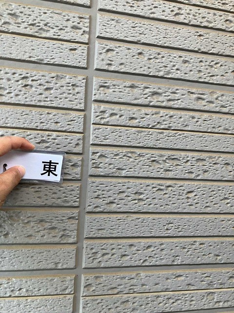 色褪せが目立つ外壁