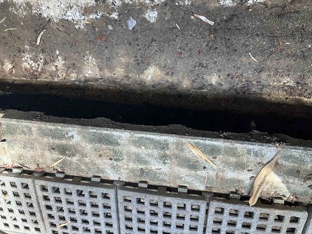 ベランダ床　表面の劣化