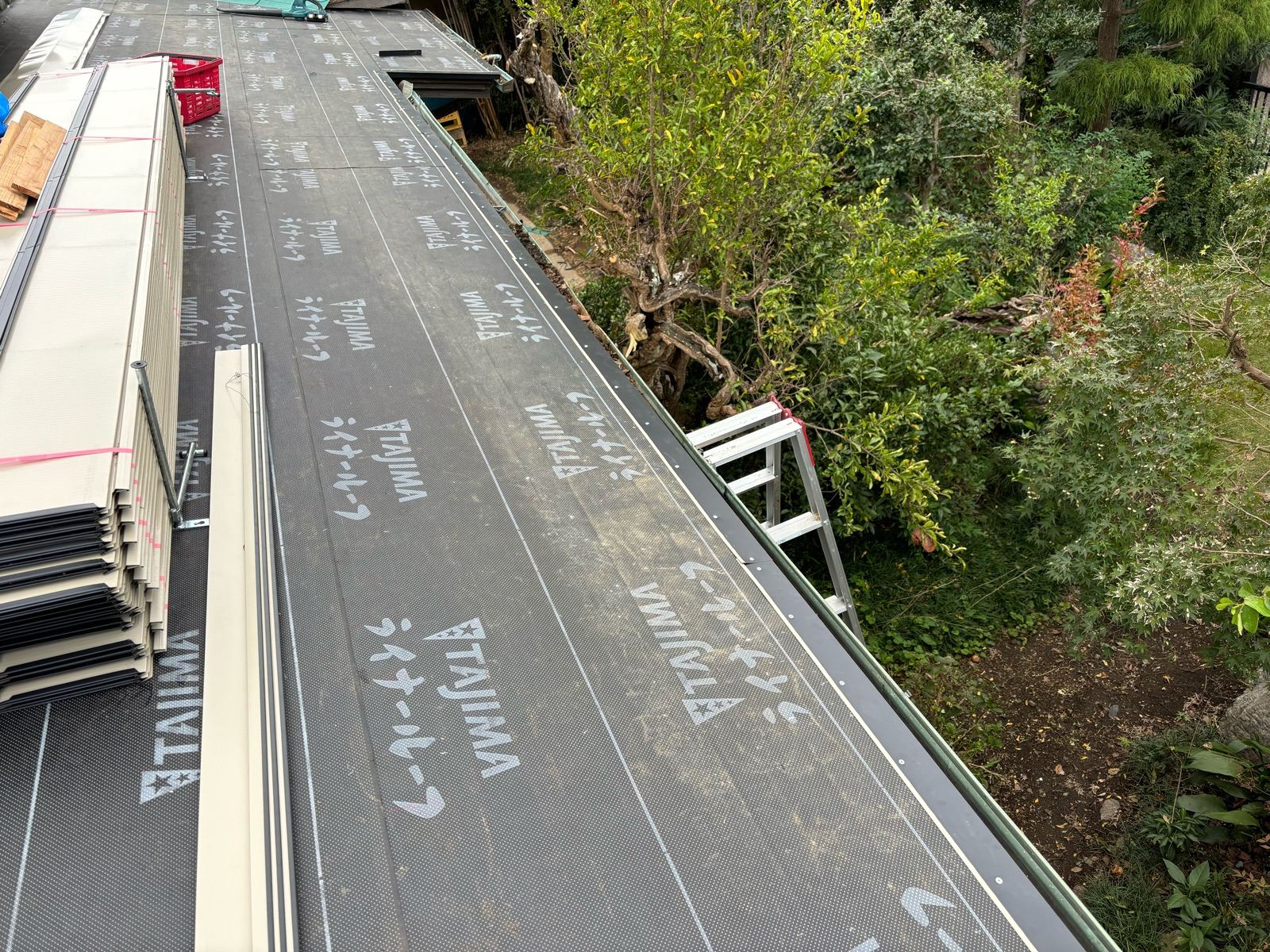 軒先板金の取り付け