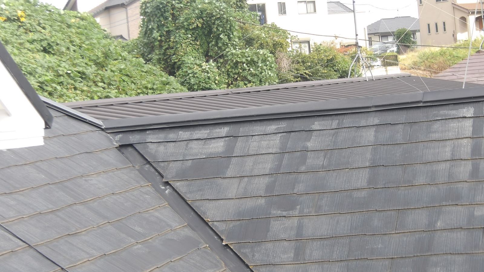 屋根のてっぺん　棟