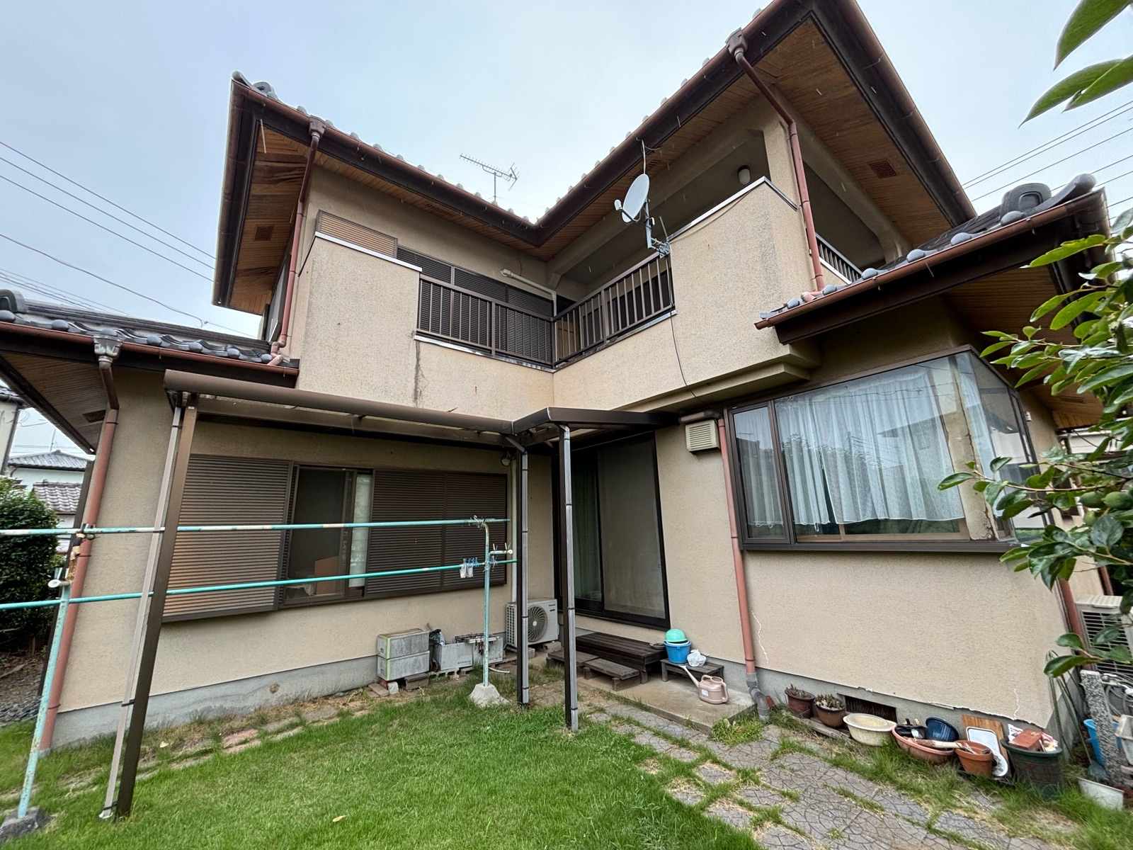 石岡市で現地調査、軒天が剥がれてしまった