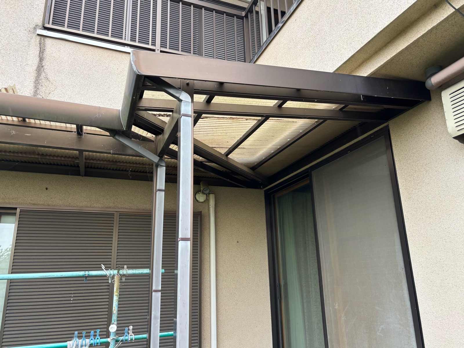 石岡市：ポリカが白濁している