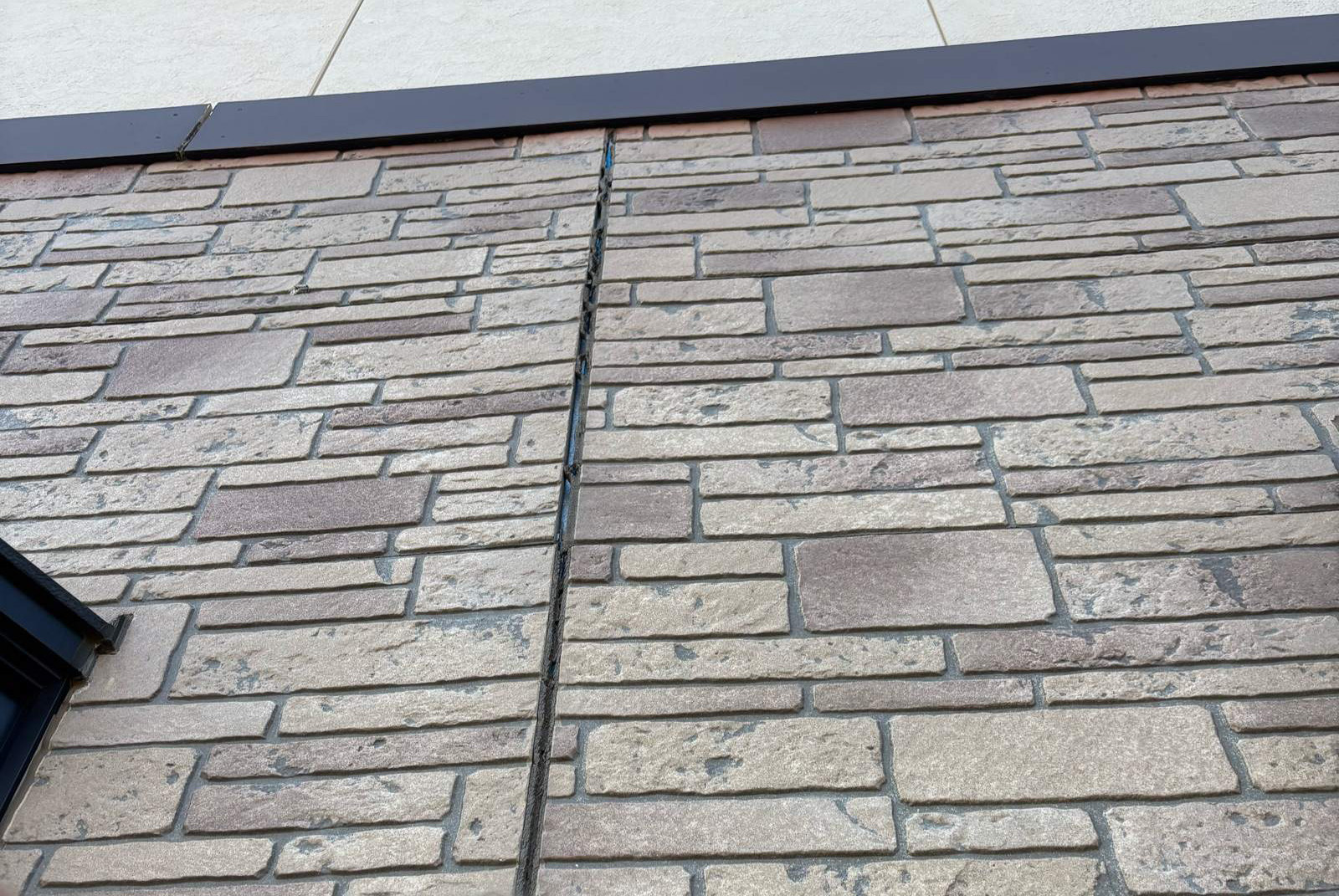 ストーンレンガ調の外壁