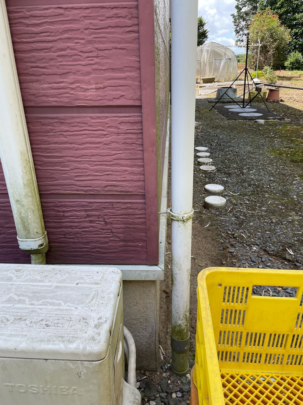 老朽化した雨樋