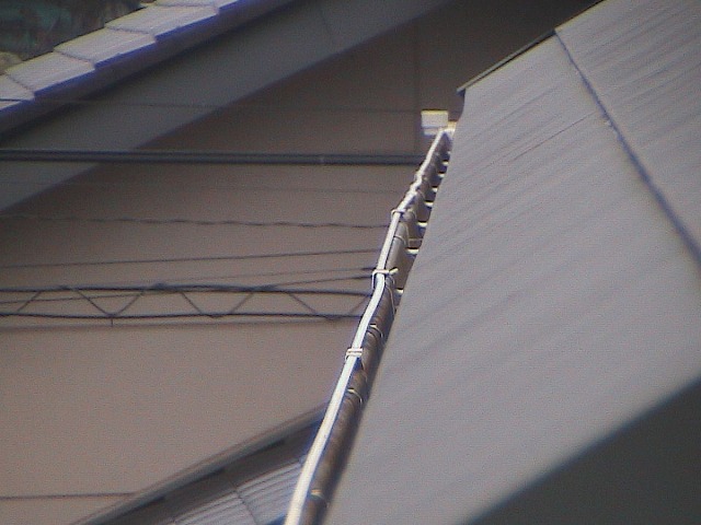 歪みを確認できる雨樋