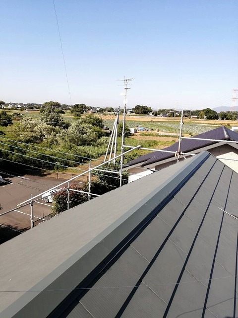 ガルバリウム製　棟板金