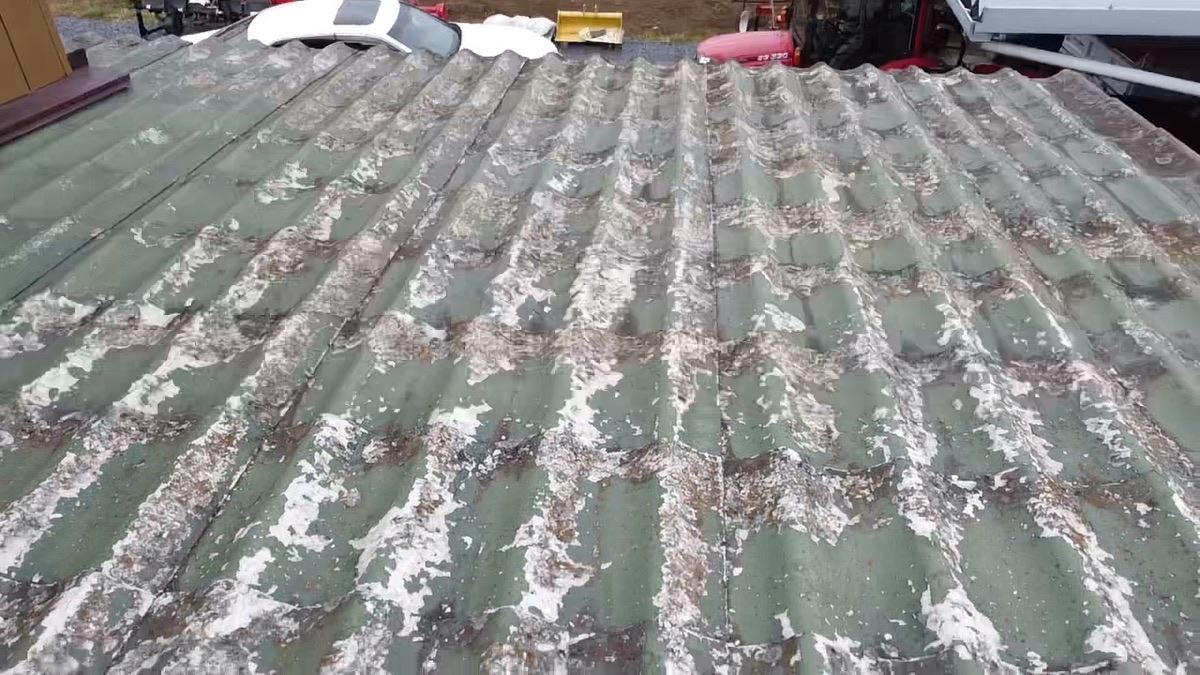 セキスイU瓦　塗膜の剥がれ